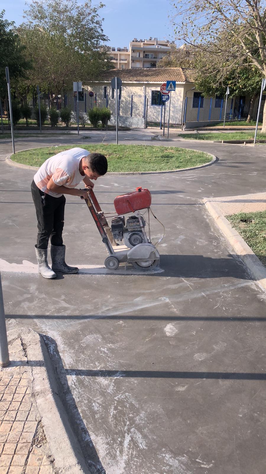 Βιομηχανικό δάπεδο σε σχολείο