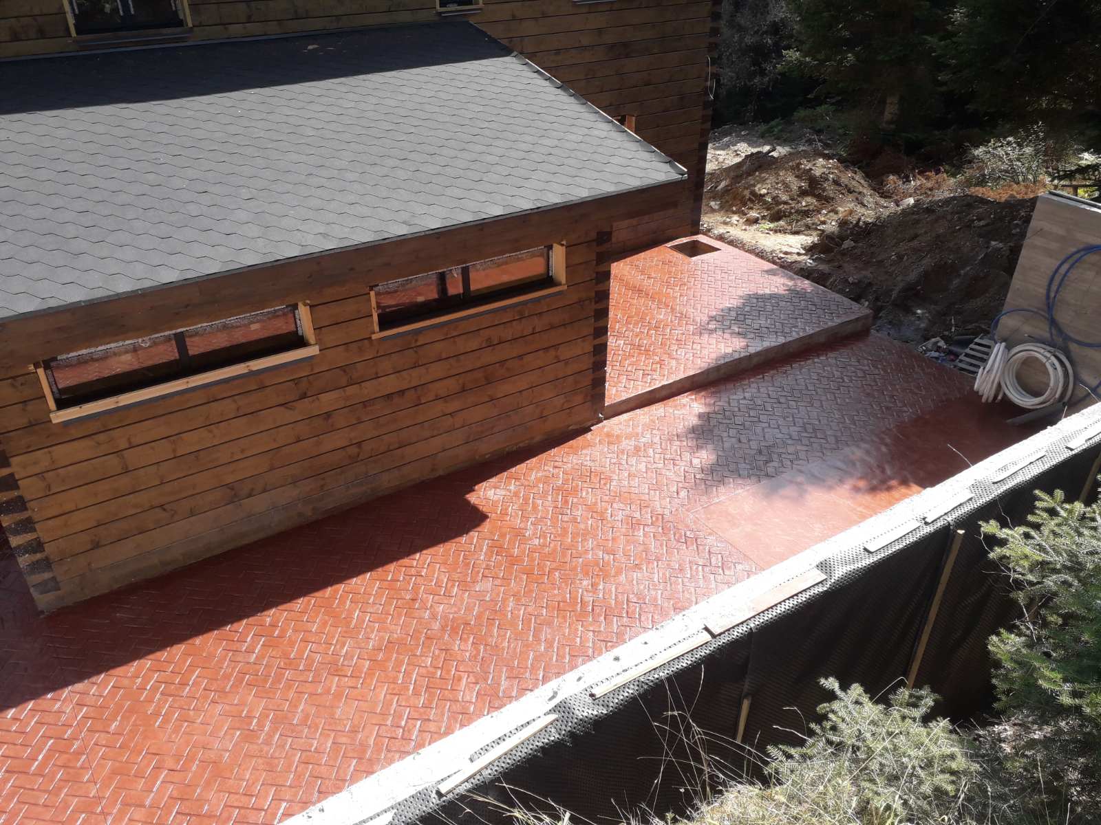 Σταμπωτό δάπεδο σε σαλέ