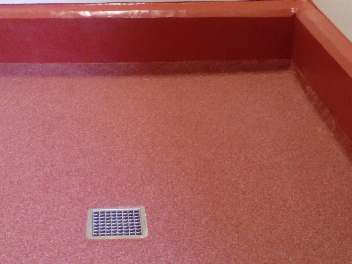 Αυτοεπιπεδούμενο με κόκκους χαλαζία