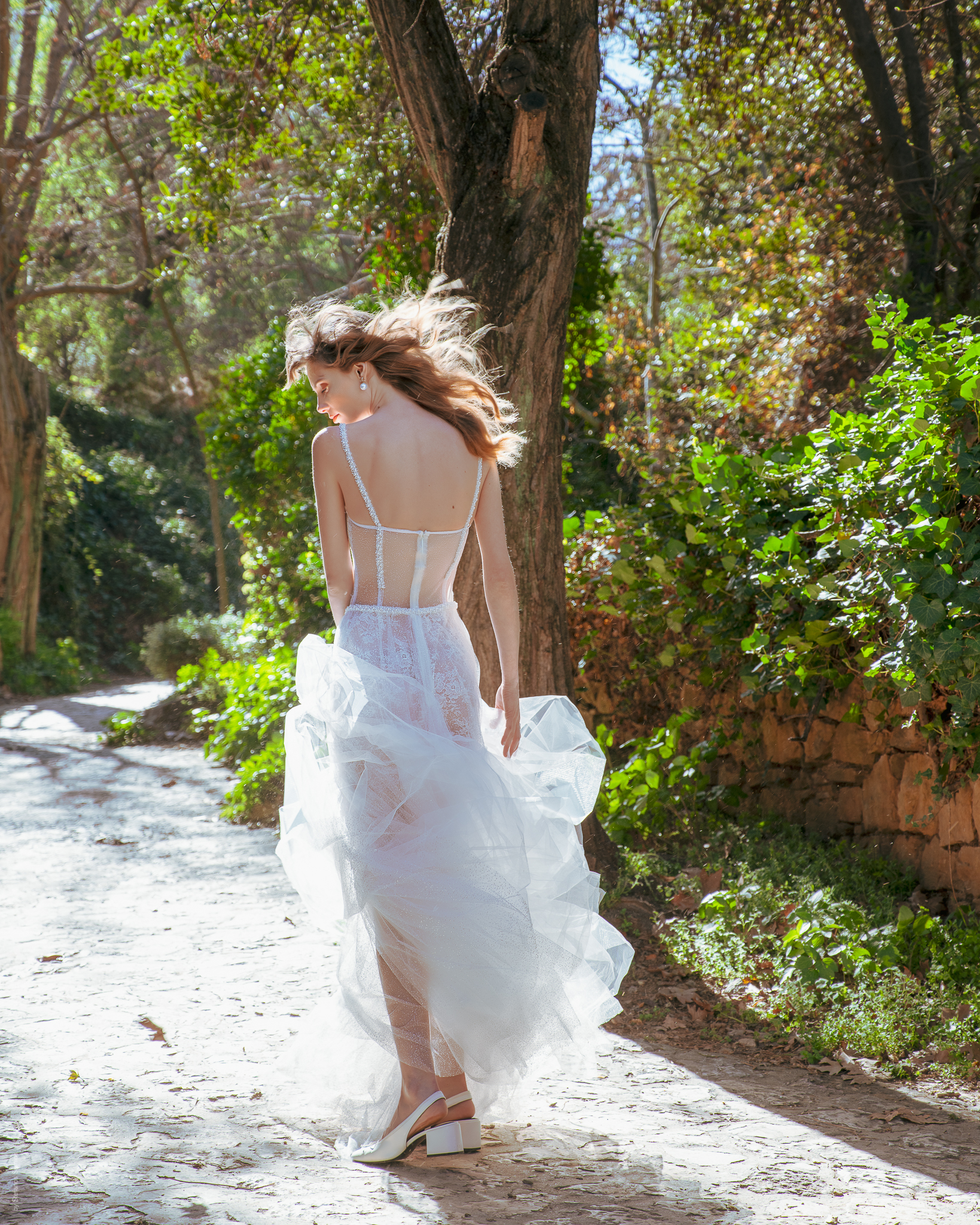 Lucrezia wedding dress back view