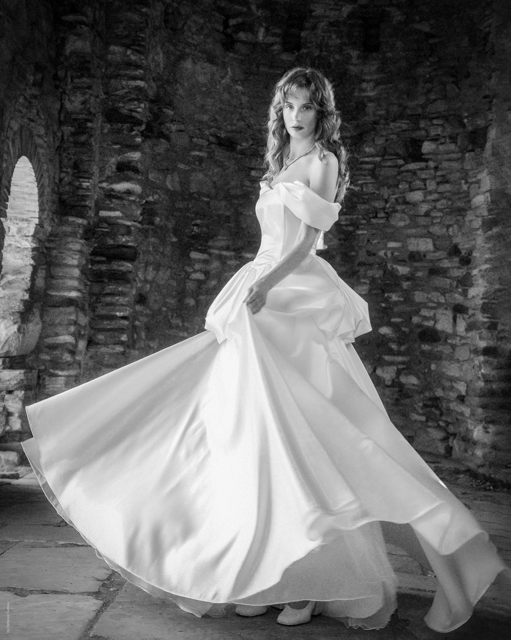 Lady Lilith wedding dress side view
